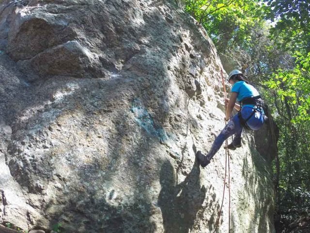 Aula de ascensão Curso Básico de Escalada
