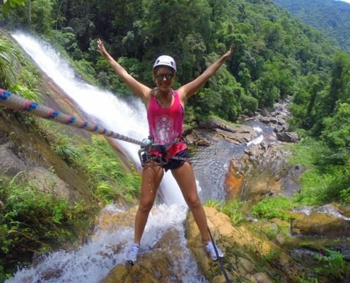 Rapel na Cachoeira Secreta