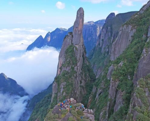 MIRANTE DO INFERNO - Teresópolis - Serra dos Órgãos @KmonAdventure