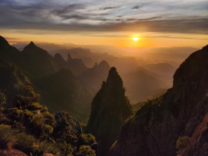 Nascer do Sol Portais de Hércules