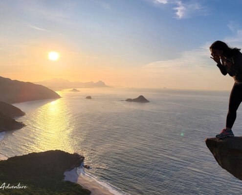 Nascer do sol na Pedra do Telégrafo - RJ @kmonadventure - Guias profissionais no Rio de Janeiro